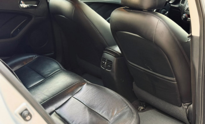 Kia Motors Cerato 1.6 16V  Flex  Aut. 2016 Flex-12