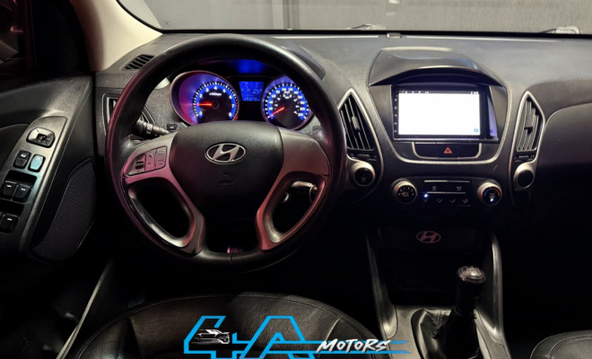 Hyundai ix35 2.0 16V 170cv 2WD/4WD Mec. 2011 Gasolina-4