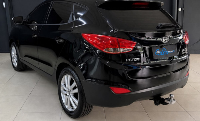 Hyundai ix35 2.0 16V 170cv 2WD/4WD Mec. 2011 Gasolina-10