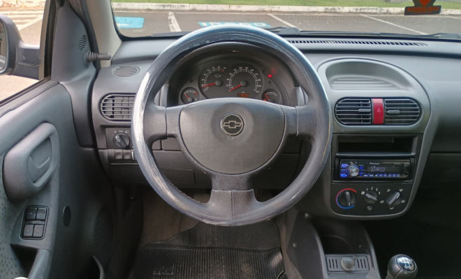 GM - Chevrolet Corsa Hat. Joy 1.0/ 1.0 FlexPower 8V 5p 2009 Flex-8