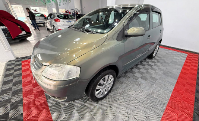 VW - VolksWagen Fox Plus 1.0Mi/ 1.0Mi Total Flex 8V 4p 2006 Flex-1