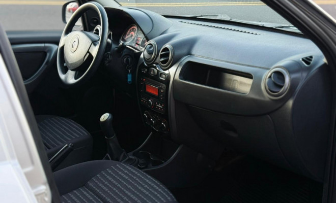 Renault SANDERO Expression Hi-Flex 1.6 8V 5p 2012 Flex-8