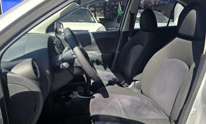 Nissan March SL 1.6 Manual 2015 | Completo | Econômico | Guarujá-6