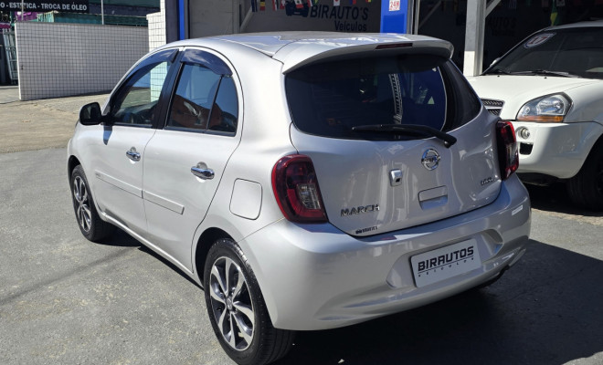 Nissan March SL 1.6 Manual 2015 | Completo | Econômico | Guarujá-3