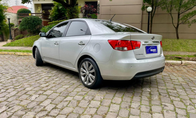 Kia Motors Cerato 1.6 16V Aut. 2012 Gasolina-7