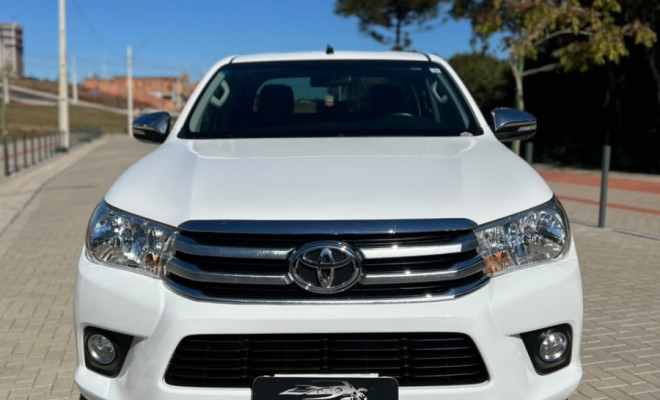Toyota Hilux CD SRV 4x4 2.8 TDI Diesel Aut. 2017 Diesel-2