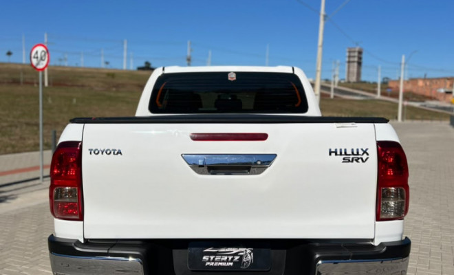 Toyota Hilux CD SRV 4x4 2.8 TDI Diesel Aut. 2017 Diesel-4