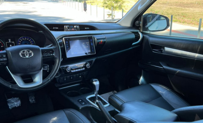 Toyota Hilux CD SRV 4x4 2.8 TDI Diesel Aut. 2017 Diesel-8
