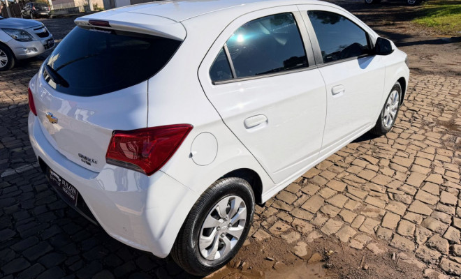 GM - Chevrolet ONIX HATCH LT 1.0 8V FlexPower 5p Mec. 2019 Flex-4