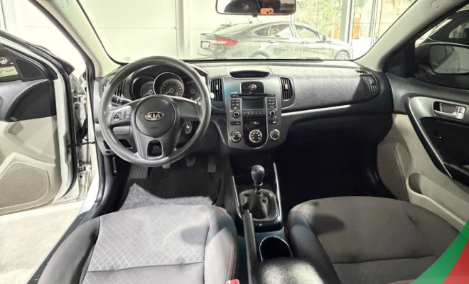 Kia Motors Cerato 1.6 16V Mec. 2012 Gasolina-2