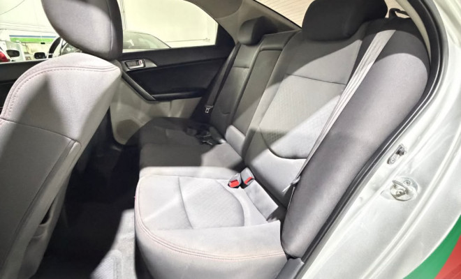 Kia Motors Cerato 1.6 16V Mec. 2012 Gasolina-6