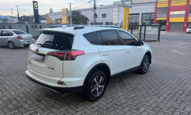 Toyota RAV4 2.0 4x2 16V Aut. 2018 Gasolina-4