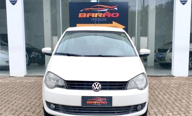 VW - VolksWagen Polo Sed. COMFORT. 1.6 Mi Tot. Flex 8v 2014 Flex-0