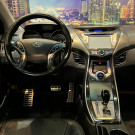 Hyundai Elantra GLS 1.8 16V Aut. 2013 Gasolina-13