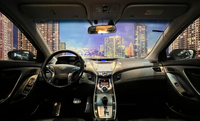 Hyundai Elantra GLS 1.8 16V Aut. 2013 Gasolina-12