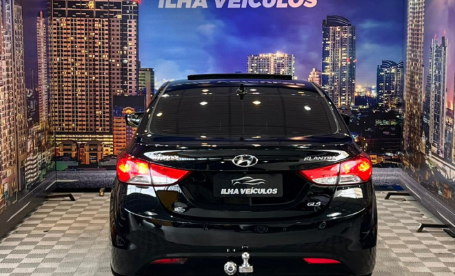 Hyundai Elantra GLS 1.8 16V Aut. 2013 Gasolina-3