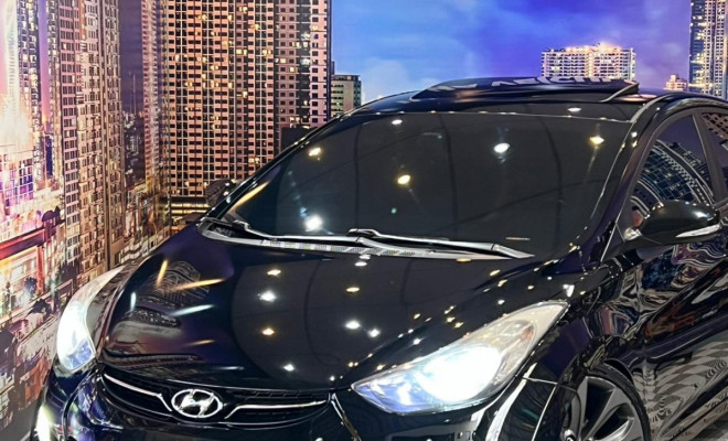 Hyundai Elantra GLS 1.8 16V Aut. 2013 Gasolina-2