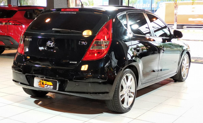 Hyundai i30cw 2.0 16V 145cv Aut. 5p 2012 Flex-1