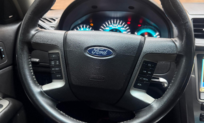 Ford Fusion SEL 3.0 V6 AWD 24V 243cv Aut. 2010 Gasolina-6