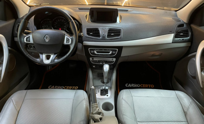 Renault FLUENCE Sedan Priv.2.0 Aut 2013 Flex    Interior Claro  Teto solar-4