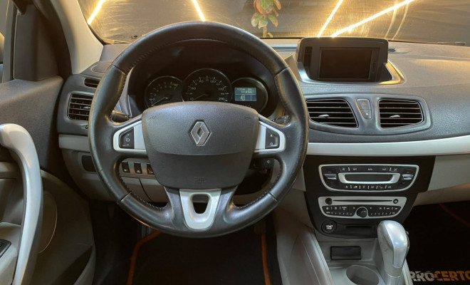 Renault FLUENCE Sedan Priv.2.0 Aut 2013 Flex    Interior Claro  Teto solar-5