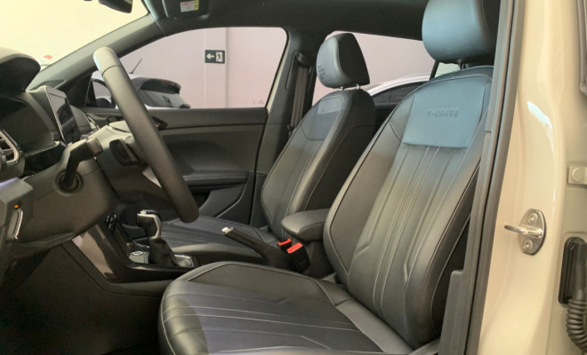 VW - VolksWagen T-Cross Hig. 250 TSI 1.4 Flex 16V 5p Aut 2025 Flex-9