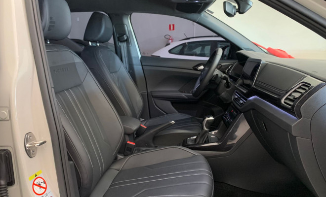 VW - VolksWagen T-Cross Hig. 250 TSI 1.4 Flex 16V 5p Aut 2025 Flex-12