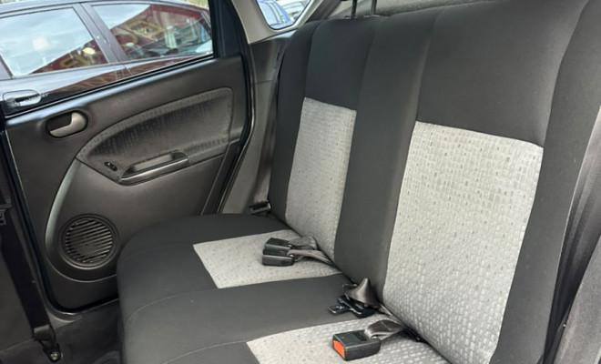 Ford Fiesta Sed. 1.6 8V Flex 4p 2012 Flex-8