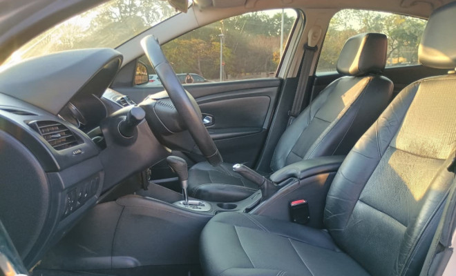 Renault FLUENCE Sed. Dynamique 2.0 16V FLEX Aut. 2011 Flex-3