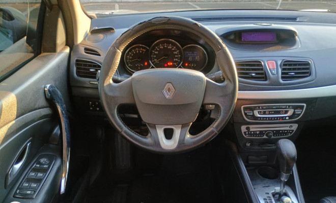 Renault FLUENCE Sed. Dynamique 2.0 16V FLEX Aut. 2011 Flex-8