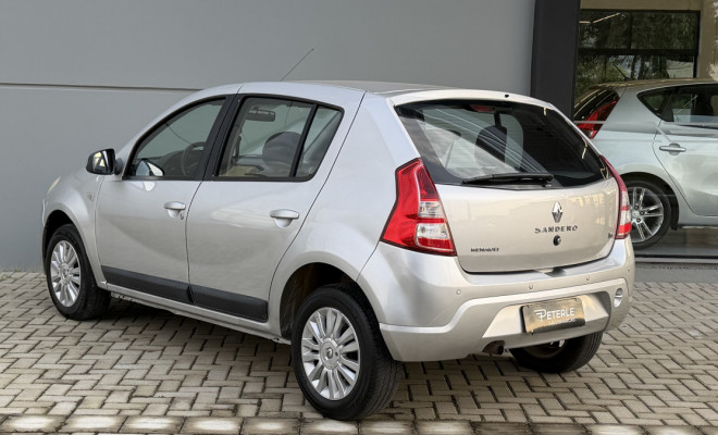 Renault SANDERO Privilège Hi-Flex 1.6 8V 5p 2012 Flex-8