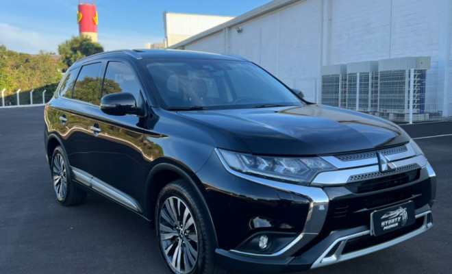 Mitsubishi OUTLANDER HPE-S 2.2 Diesel 4x4 Aut. 2019 Diesel
