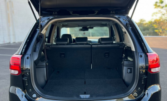 Mitsubishi OUTLANDER HPE-S 2.2 Diesel 4x4 Aut. 2019 Diesel-7