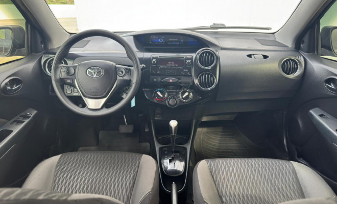 ETIOS XS 1.5 Aut. 2018 - Completo e Econômico!-7