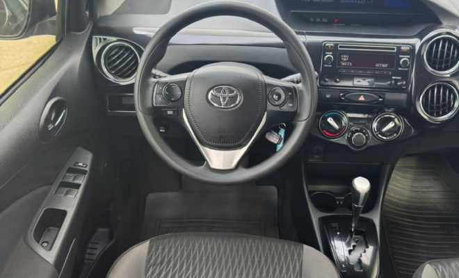 ETIOS XS 1.5 Aut. 2018 - Completo e Econômico!-10