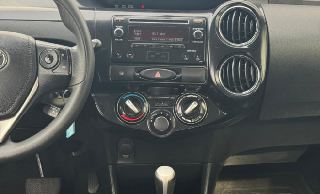 ETIOS XS 1.5 Aut. 2018 - Completo e Econômico!-5