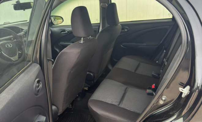 ETIOS XS 1.5 Aut. 2018 - Completo e Econômico!-9
