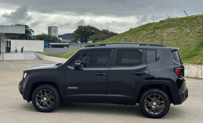 Renegade Sport 1.8 Aut. 2021 - Baixa Quilometragem e Estilo Único!-13
