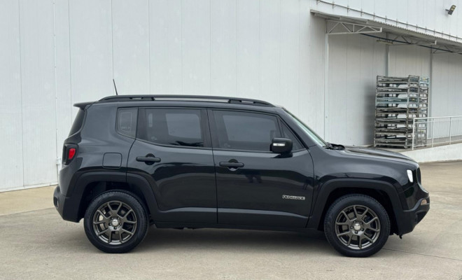 Renegade Sport 1.8 Aut. 2021 - Baixa Quilometragem e Estilo Único!-16