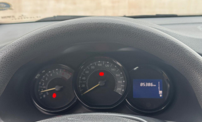 Sandero Expression 1.0 2015 – Baixa KM e Super Conservado!-3