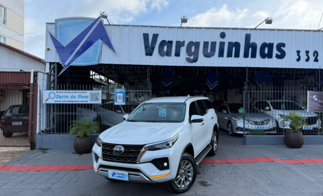 Toyota Hilux SW4 SRX 4x4 2.8 TDI 16V Dies. Aut. 2024 Diesel