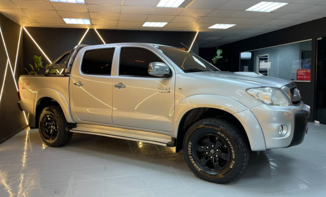 Toyota Hilux CD SRV D4-D 4x4 3.0  2010 Diesel   Corre Conferir-0