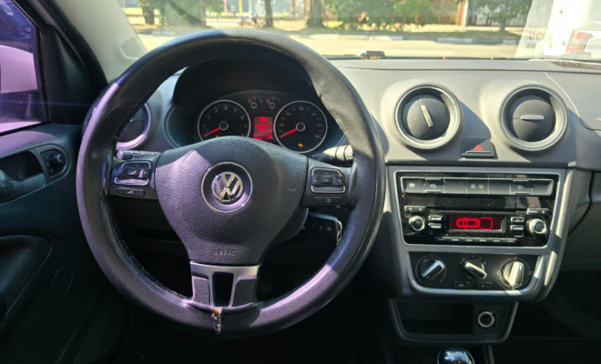 VW - VolksWagen VOYAGE 1.6/1.6 City  Mi Total Flex 8V 4p 2015 Flex-10