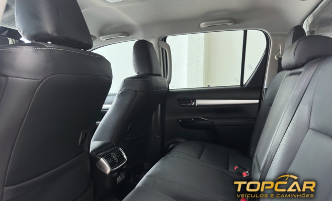 Toyota Hilux CD SRX Plus 4x4 2.8 TDI Die. Aut. 2025 Diesel-9