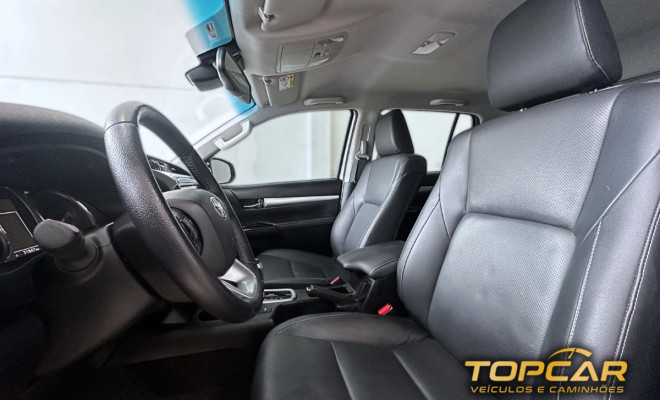 Toyota Hilux CD SRX Plus 4x4 2.8 TDI Die. Aut. 2025 Diesel-8