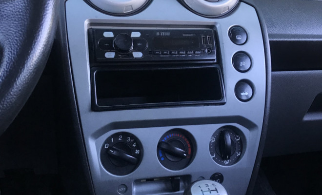 Ford Fiesta Sedan SE 1.6 8V Flex 4p 2014 Flex-8