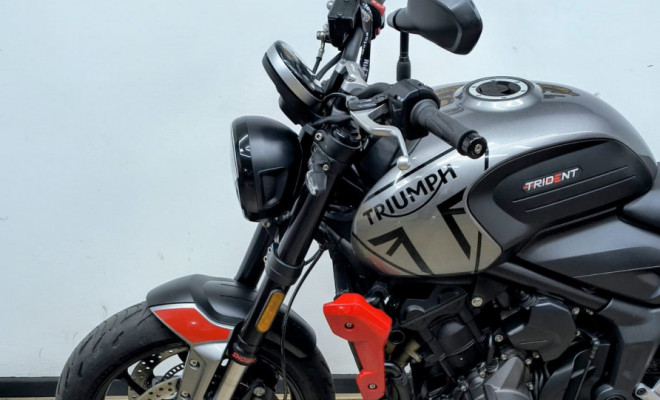 TRIUMPH TRIDENT 660 2024 Gasolina-7