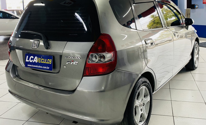 Honda Fit LX 1.4/ 1.4 Flex 8V/16V 5p Mec. 2005 Flex-4