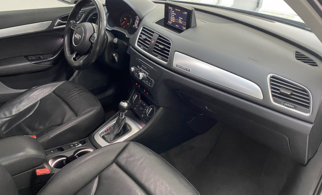 Audi Q3 2.0 TFSI C/ Teto 2016-7