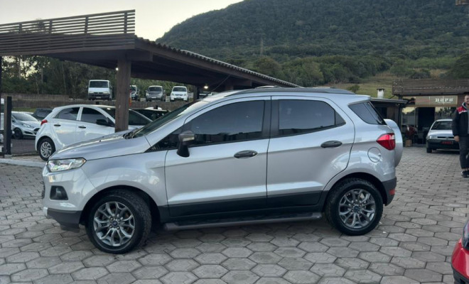 Ford EcoSport FREESTYLE 1.6 16V Flex 5p 2014 Flex-1